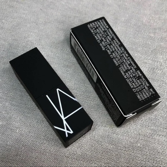❤️5 for $35❤️ NARS Lipstick Mini in Rosecliff - Picture 4 of 6